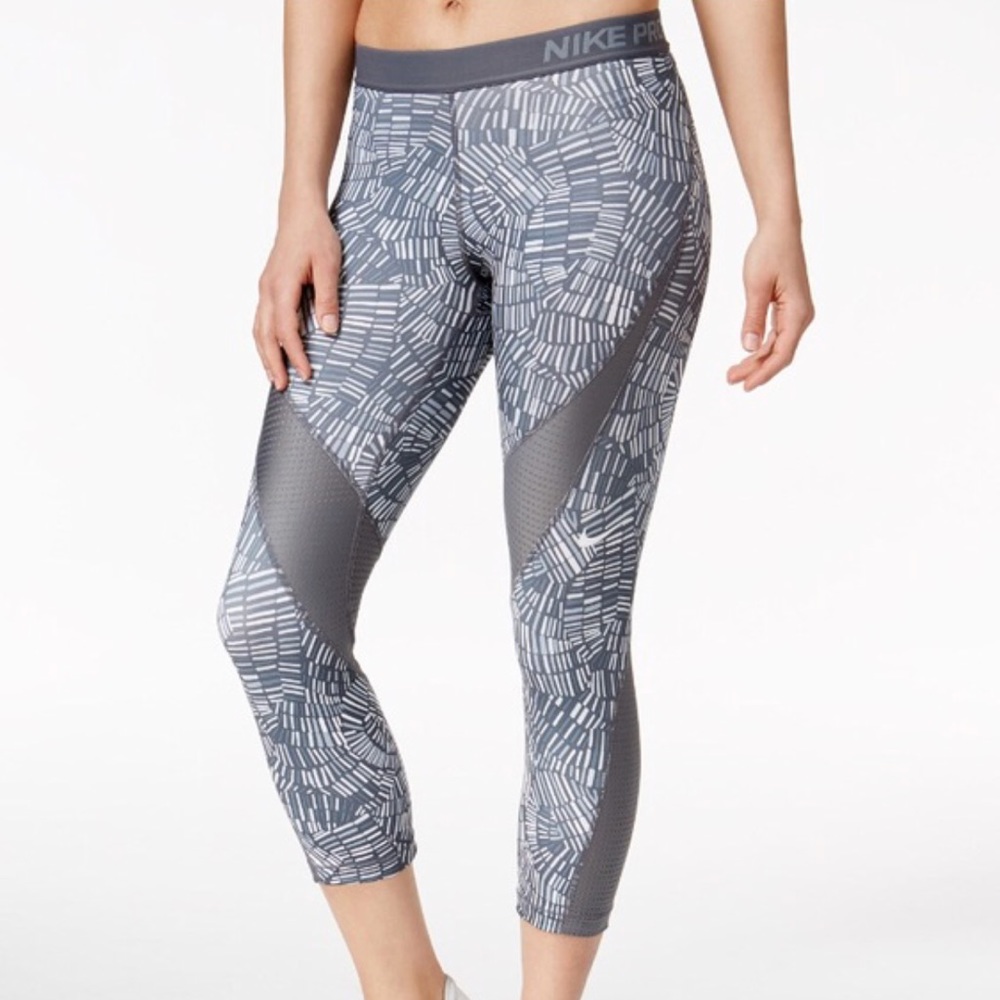 Nike Pro Hypercool Printed Capri leggings